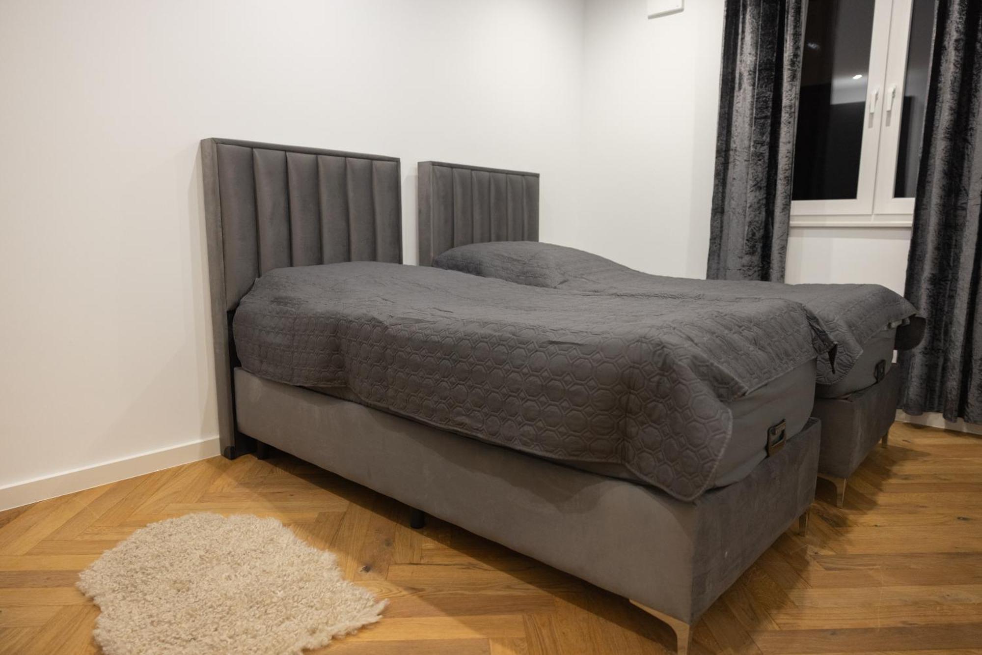Neubau Apartment Mit Kamin Und Terrasse In Premium Lage Parkplatz Inklusive Bielefeld Esterno foto
