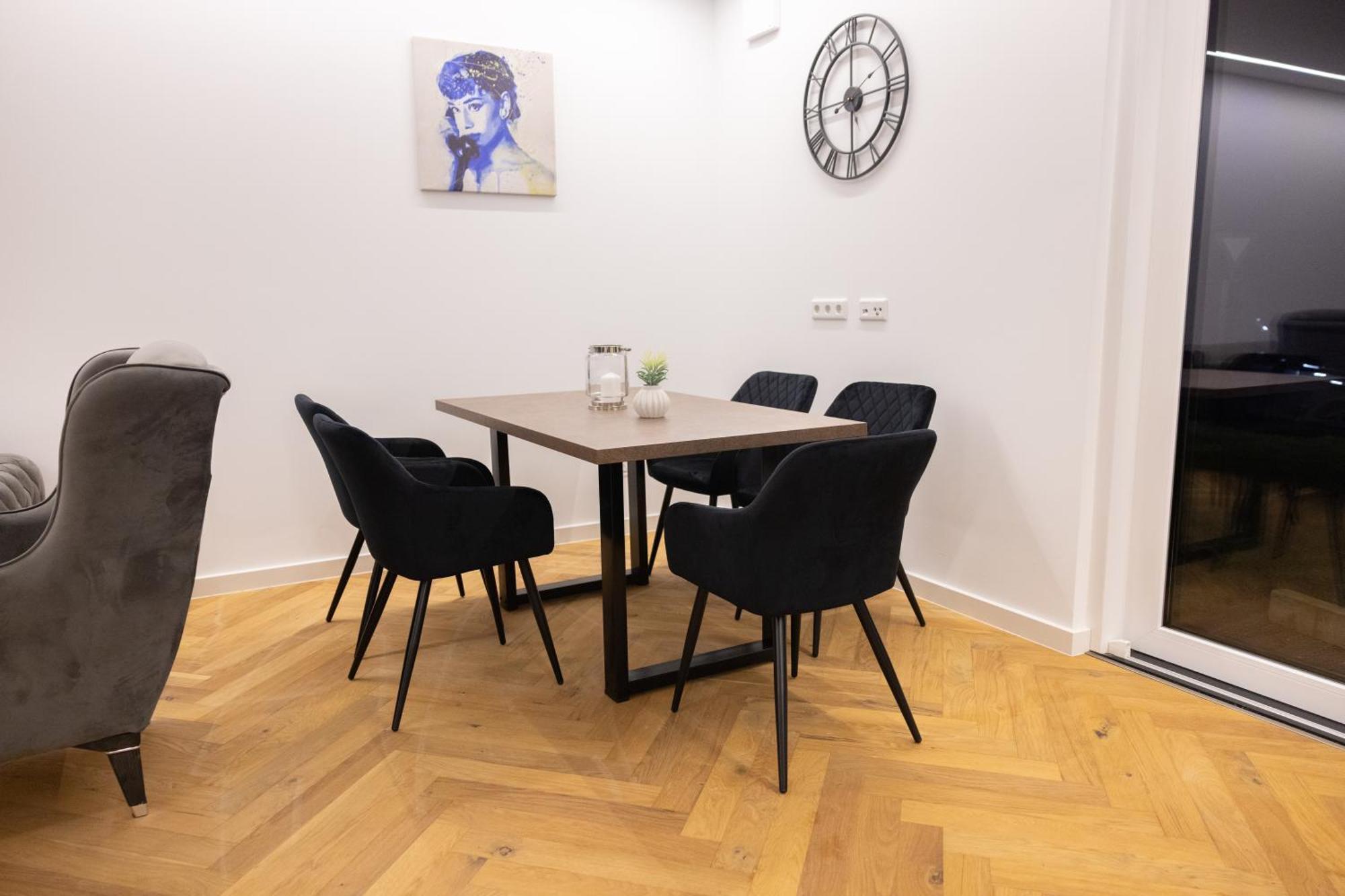 Neubau Apartment Mit Kamin Und Terrasse In Premium Lage Parkplatz Inklusive Bielefeld Esterno foto